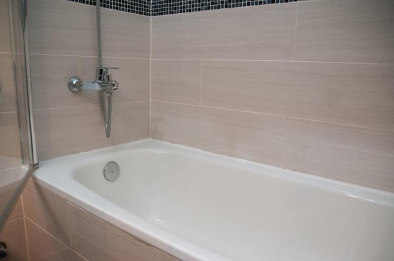 Acuario Shared Flat Piso Compartido Est Partage الشقة مشتركة Apartment Беналмадена Екстериор снимка