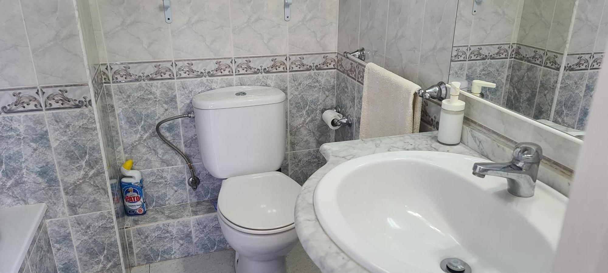 Acuario Shared Flat Piso Compartido Est Partage الشقة مشتركة Apartment Беналмадена Екстериор снимка